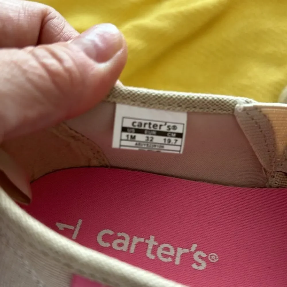 Carters tan linen strawberry toe detail slip on espadrille rubber sole nwot